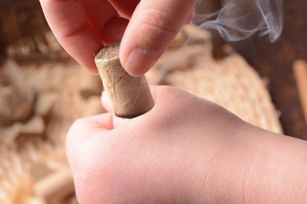 艾灸艺术的视觉收藏 30张高清大图与艾灸文化解析